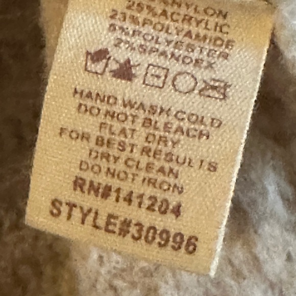 Cardigan Button Down V-Neck Cream size M. Like new! - Picture 11 of 11